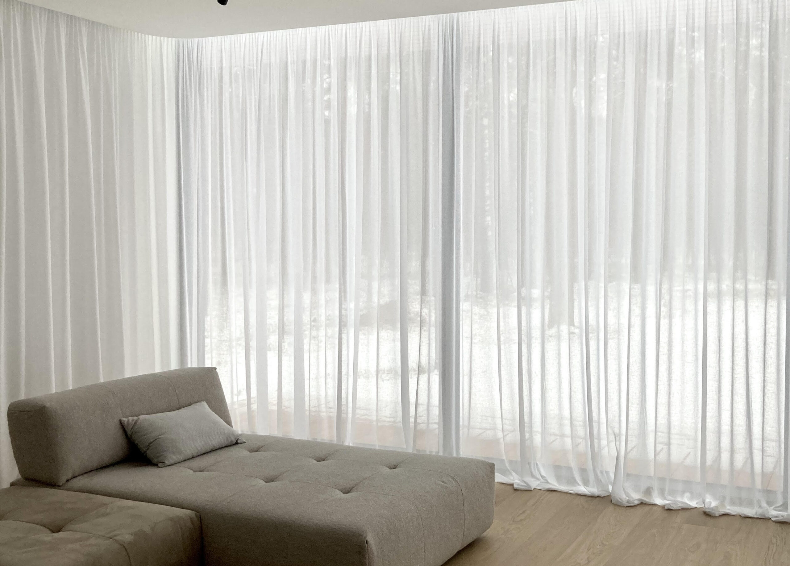 Side curtains